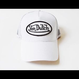 White Von Dutch hat